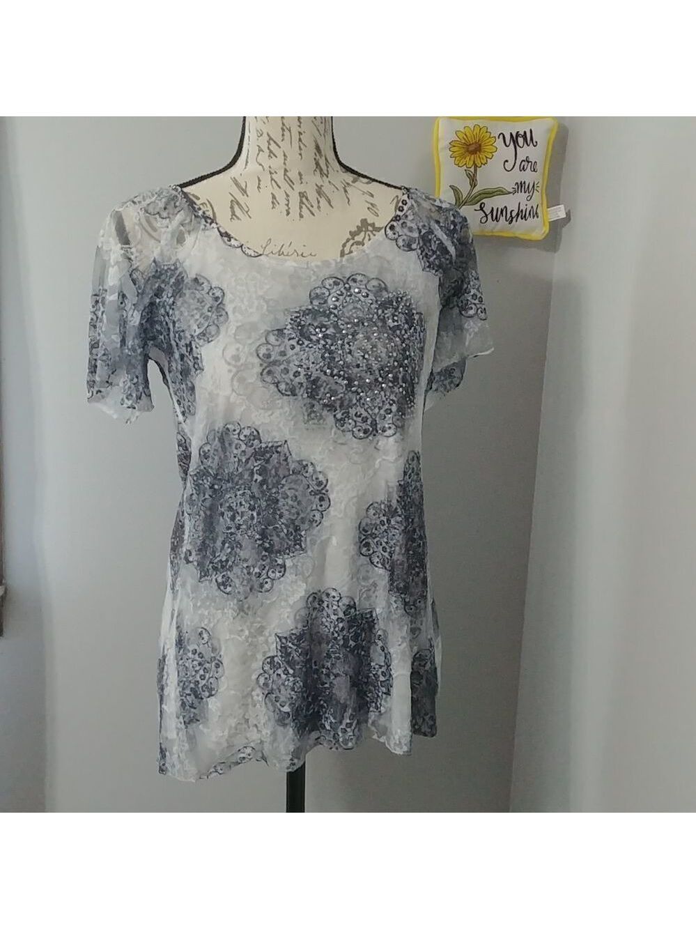 NWT Brittany Black Top S